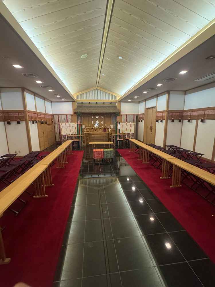 和の雰囲気が整っていて、落ち着いた空間で式ができると感じました。