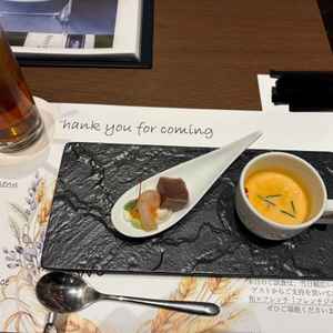 前菜の試食。美味しかったです。