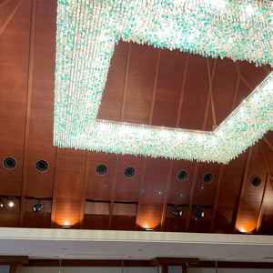 シャンデリアも豪華で良かったです