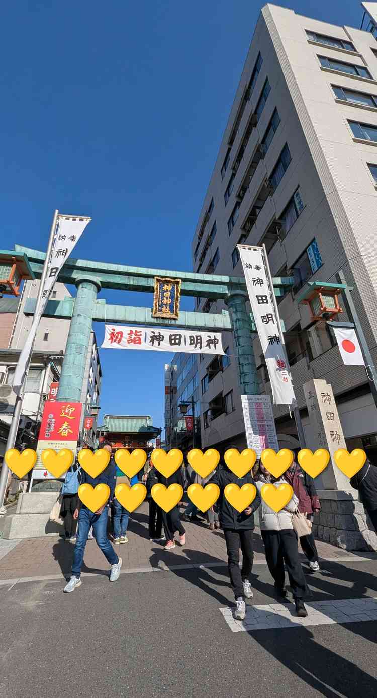 初詣の時期だったため、のぼりなどが出てました。