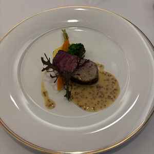 試食会のメイン料理。お肉が柔らかく、マスタードソースとマッチして美味しかったです。