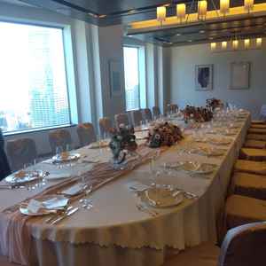 眺めの良い披露宴会場でした。25名程度にはちょうど良い空間でした。