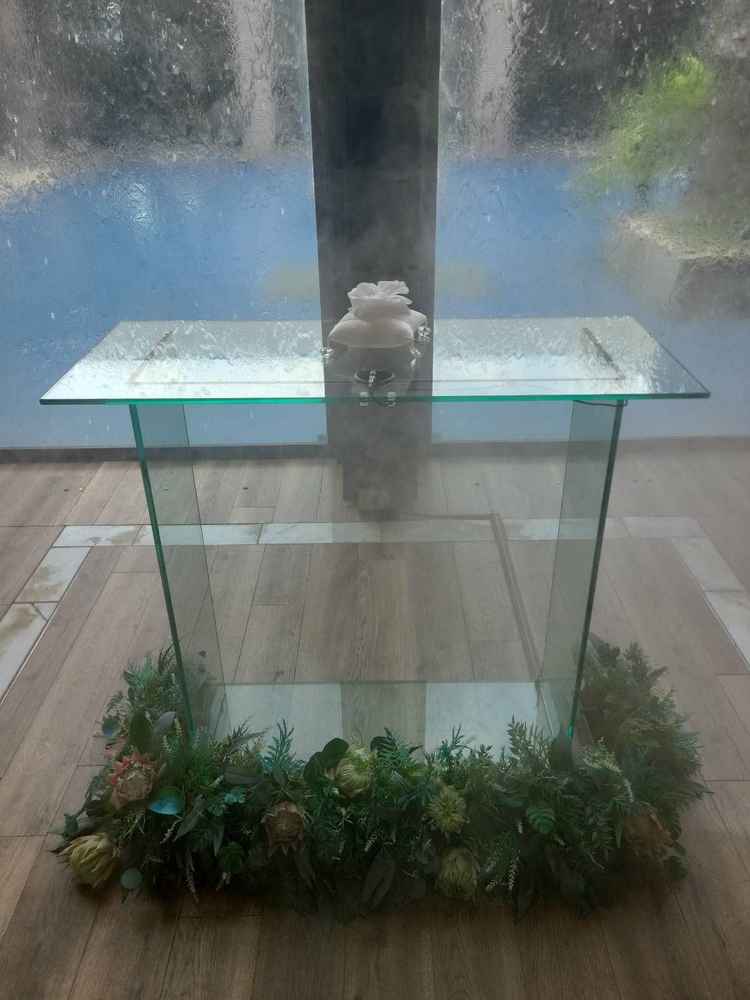 チャペルの記入台