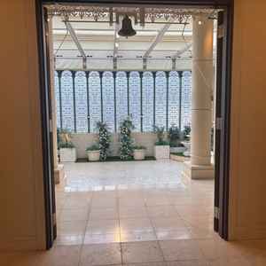 フラワーシャワーの会場はとても開放感を感じて素敵でした