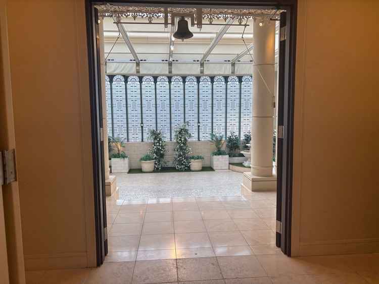 フラワーシャワーの会場はとても開放感を感じて素敵でした