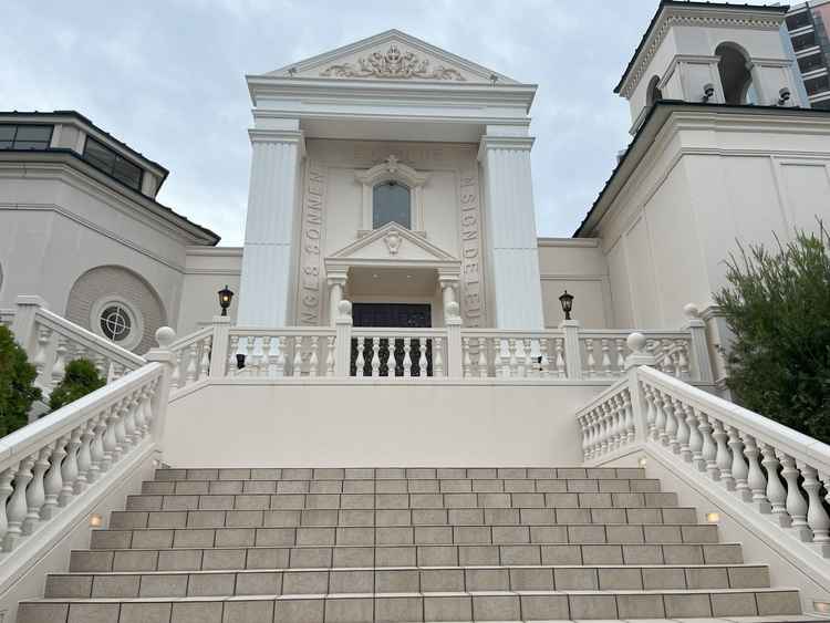 大階段の写真。兵庫県内で大階段があるのはここだけだそうです。