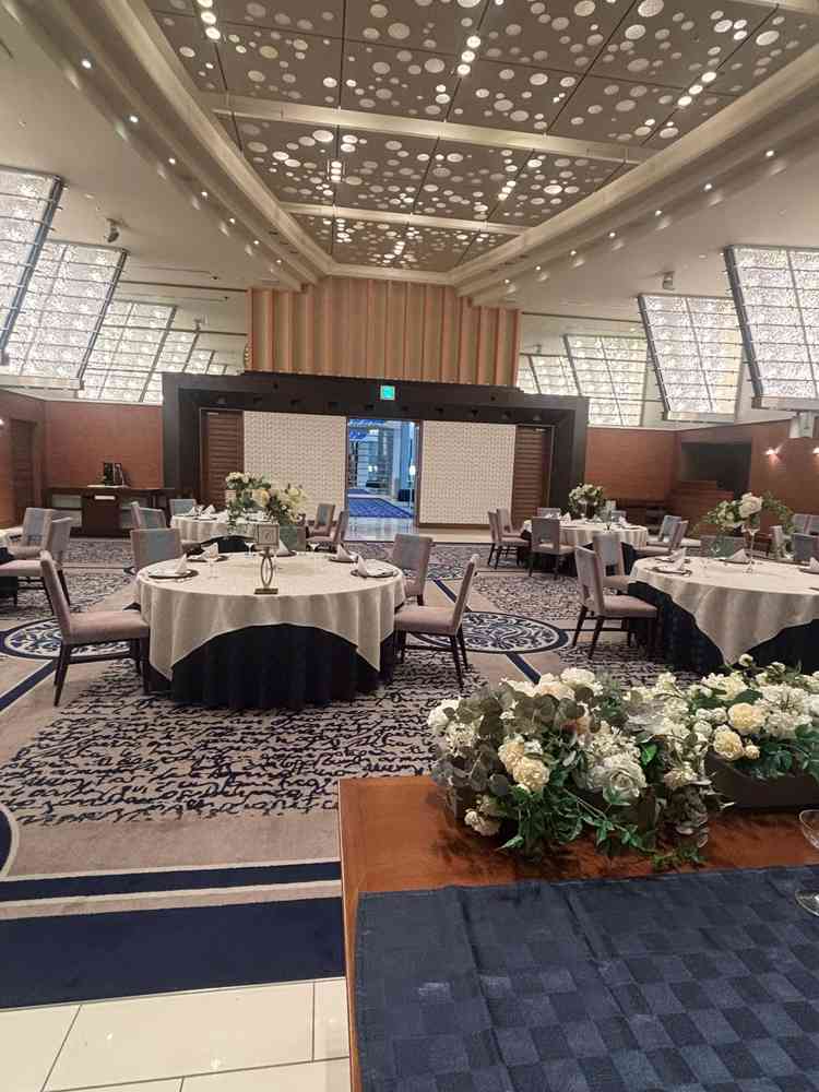 披露宴会場。開放的で素敵でした。