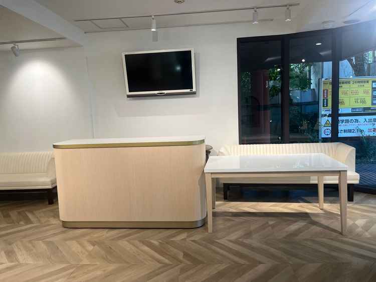 別館では、ウェルカムスペースが広く自由度が高い。