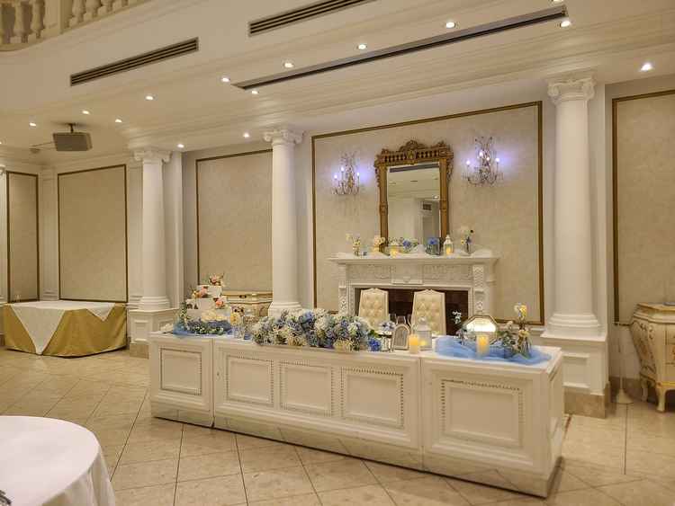 披露宴会場の高砂写真