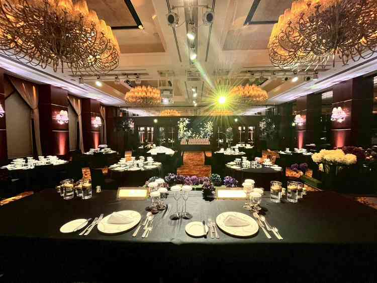 披露宴会場(高砂からの景色)