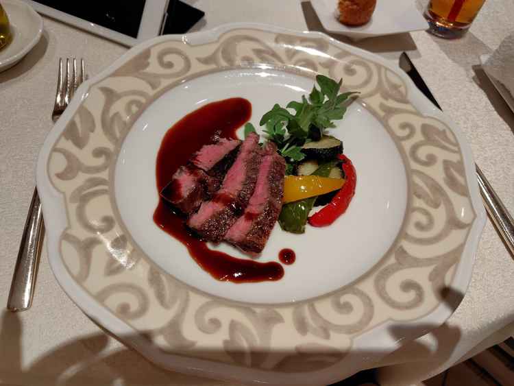 肉料理の写真
