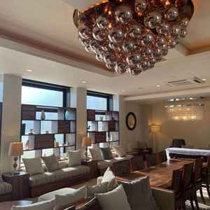 待合室。充分な広さがありおしゃれでした。