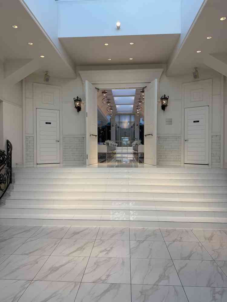 フラワーシャワーやブーケトスができる場所