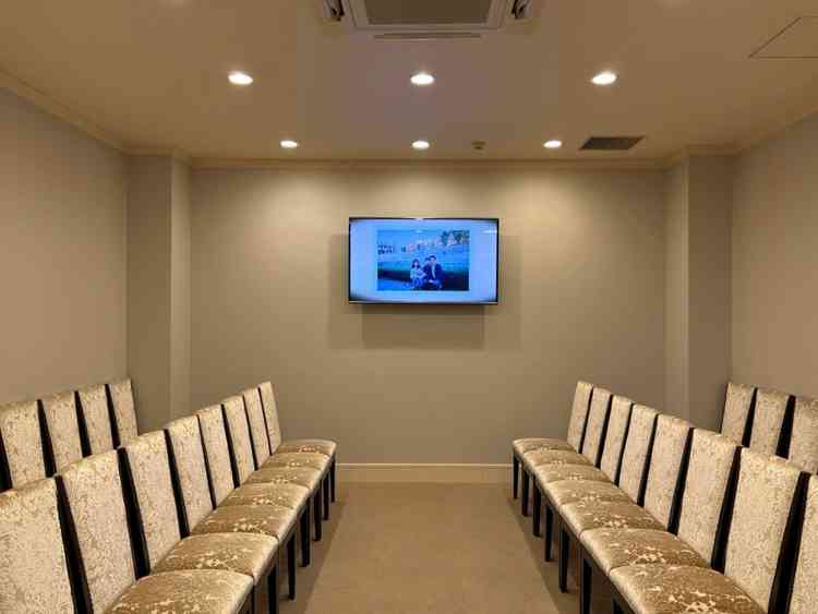 両家親族待機室