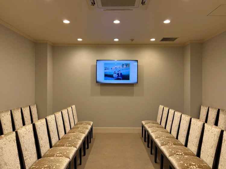 両家親族待機室