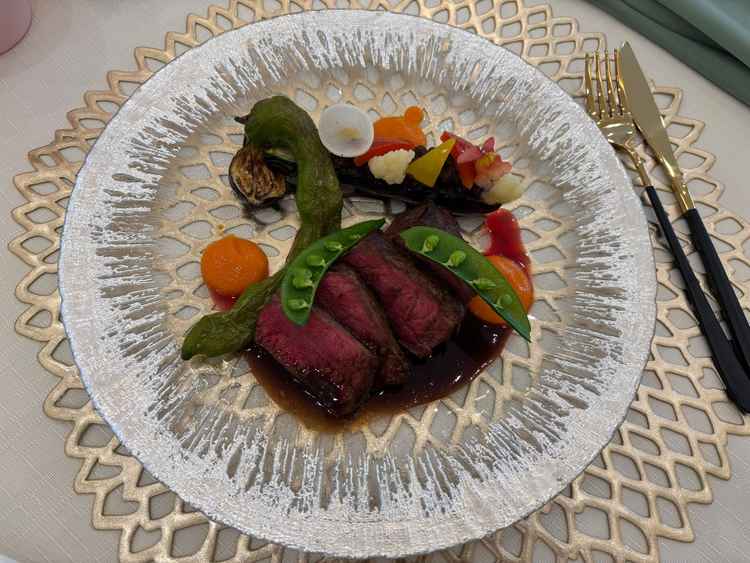 試食した料理は美味しく、結婚式当日の料理にも期待できそうだと感じました。