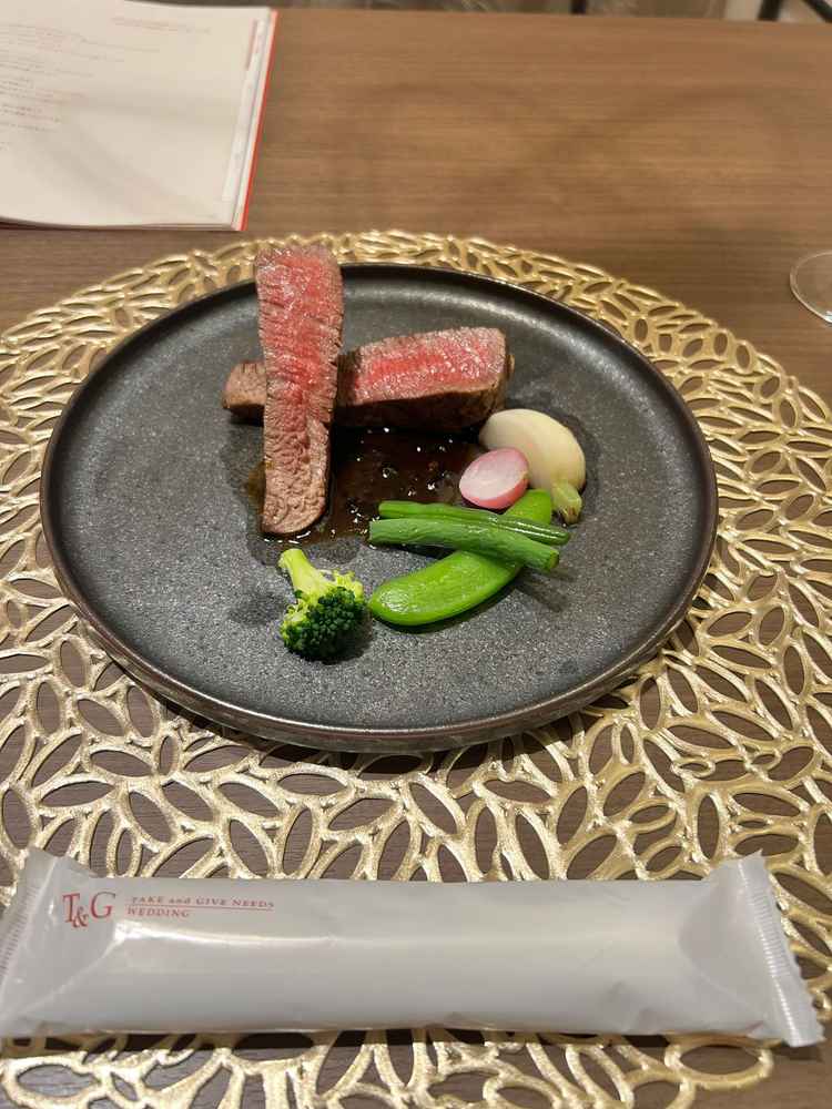 試食、メインの肉料理