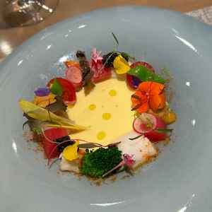 オマール海老、アワビ、キャビアのスープがとても美味しかった。