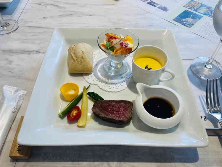 試食した料理の写真です。
