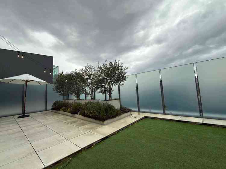 小規模披露宴会場に併設してある開放感あるテラスでした。