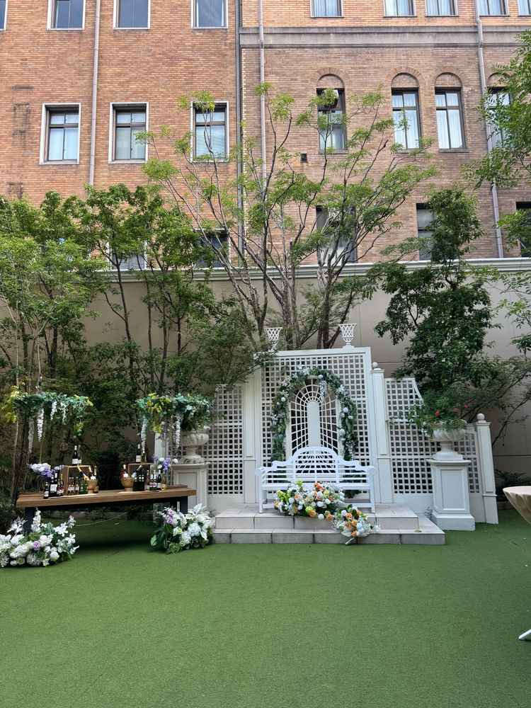 ガーデンから他に高いビルなども見えず特別な空間のままでいれる。