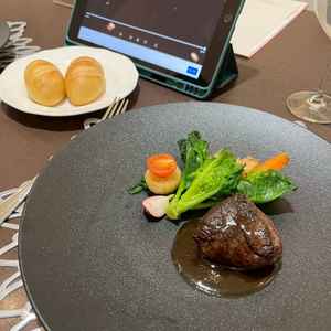 試食会の料理。盛り付けの見栄えが良かった。