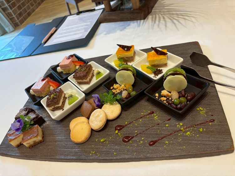 デザートブュッフェ