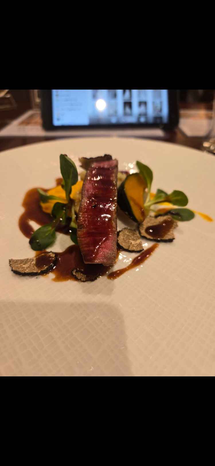 試食もあり、シェフが回って好みのソースをかけてくださった