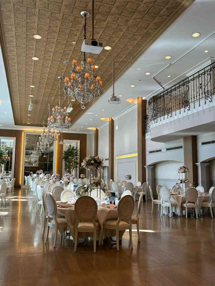 披露宴会場（サンタモニカ）の内装。