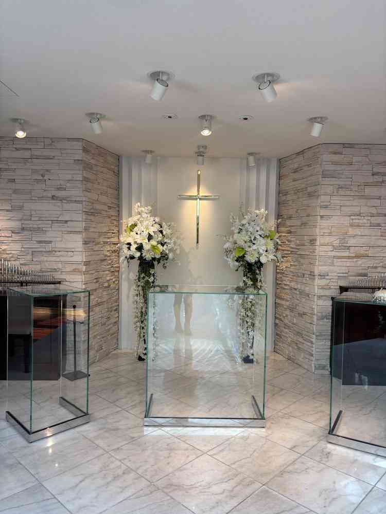 新郎新婦が前に立つところ