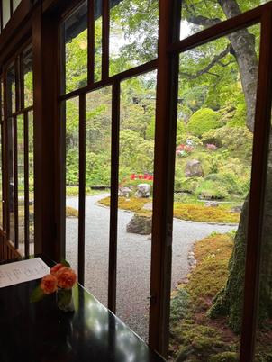 披露宴会場から見える庭園が素敵