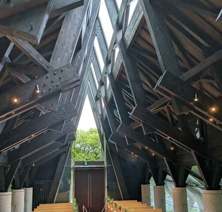 上から自然光が入りとても綺麗でした。あまりない雰囲気だと思うので、ゲスト印象に残りやすいと思います。