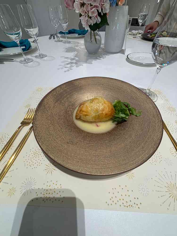 試食のお魚のパイ包み。白ワインを使ったソースが芳醇でバターの風味があり、美味しかったです。