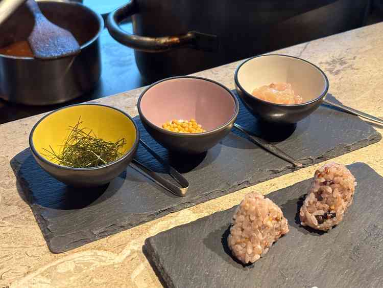 おにぎりとお茶漬けが印象的でした