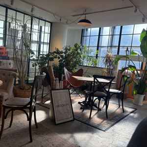 サロン内の小物。当日使用できるとのこと。