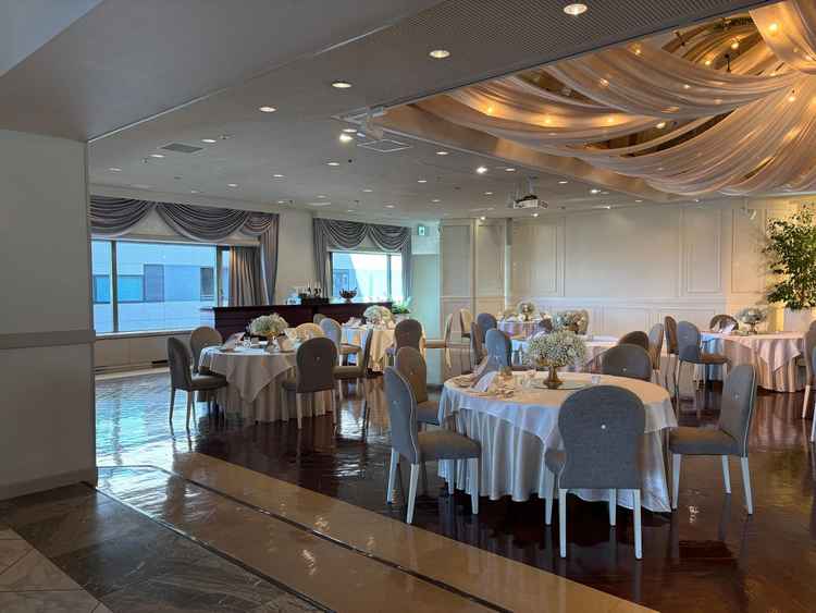 眺望が良い披露宴会場の写真です。