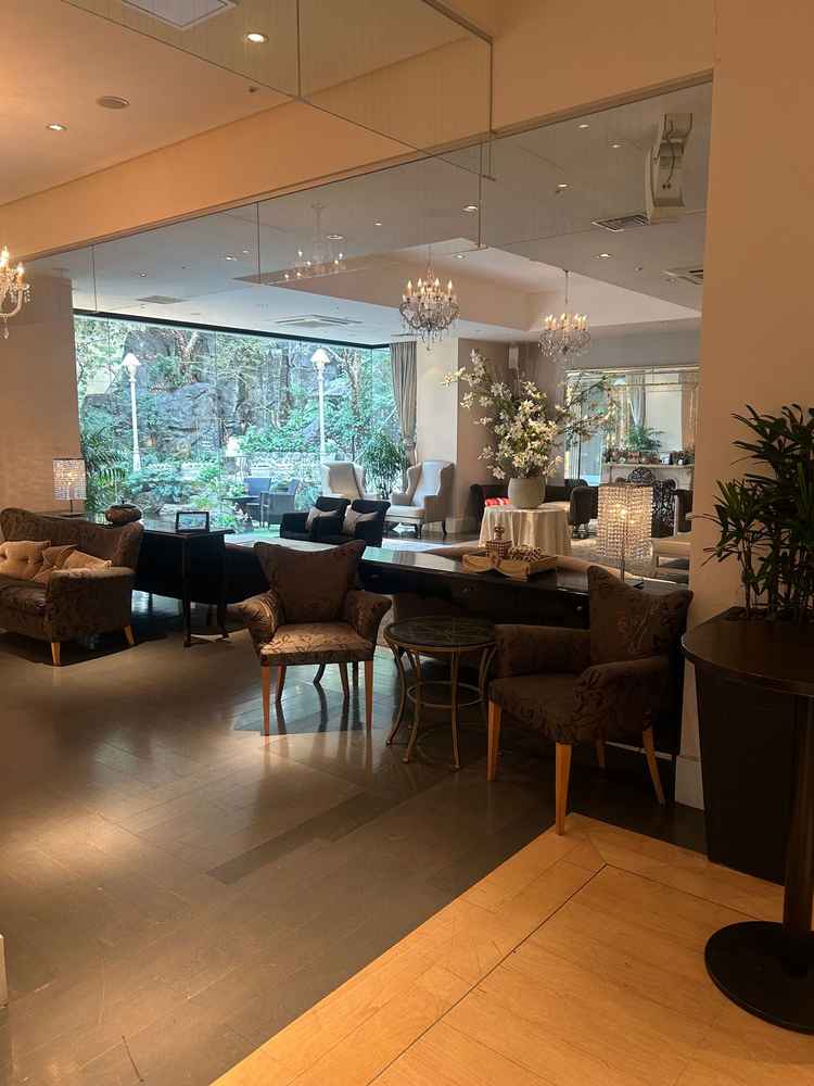 披露宴会場横の待機ルームです。ここからも中庭が見えとても良かったです。