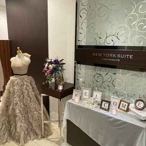 エレベーターを降りてすぐ目に留まる位置にあるウェルカムボード