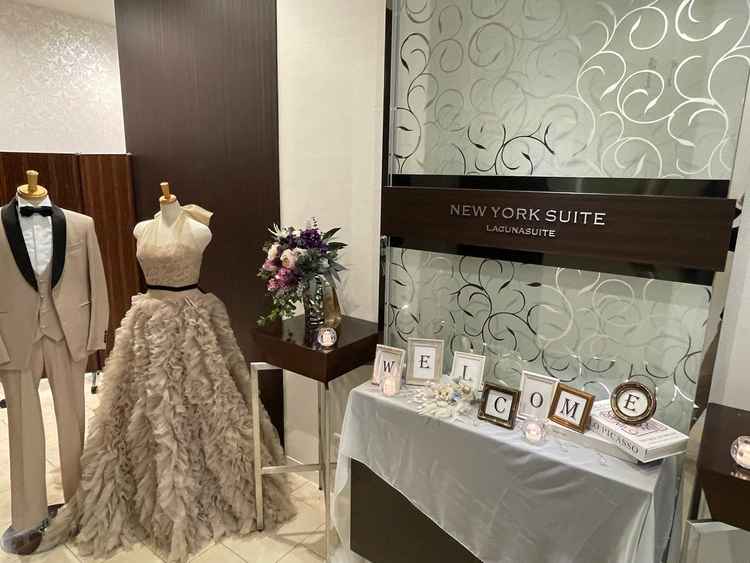 エレベーターを降りてすぐ目に留まる位置にあるウェルカムボード