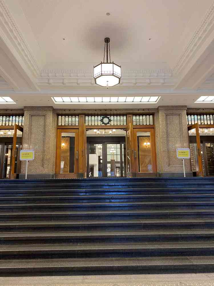 エントランスの様子②　エントランスで挙式できるのも良い