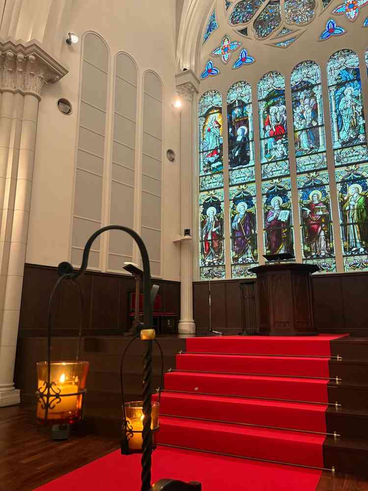 キリスト教式を希望していたため、雰囲気がとてもマッチしていた。パイプオルガンもあり荘厳な雰囲気だった