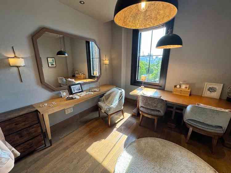 新婦の着付け室であり、広々していてよいと思った。