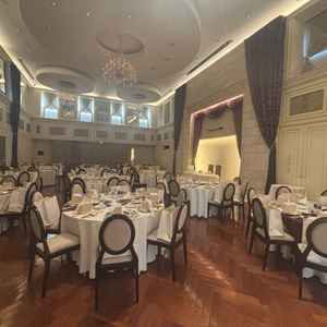 もう一つの披露宴会場は可愛らしい雰囲気でした。