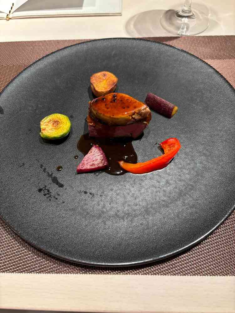 お肉は柔らかくて美味しかったです。