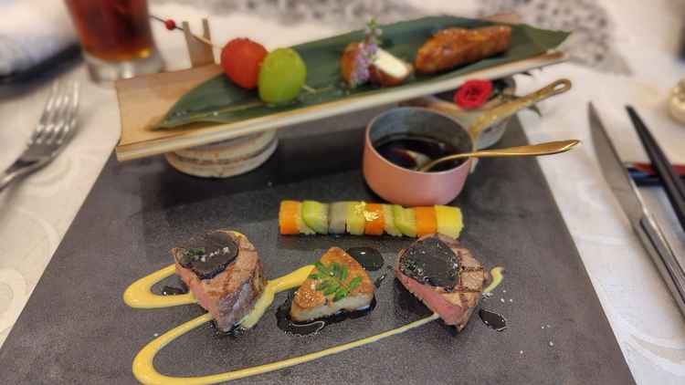 抑えめなお値段のコースでもメインに牛肉が使用されていて、味も美味しかったです。