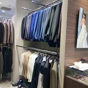 着替え回数の制限がなく、和洋ともに選択肢が豊富で自由度が高い衣裳室でした。