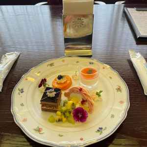 デザートの試食をさせてもらいました。