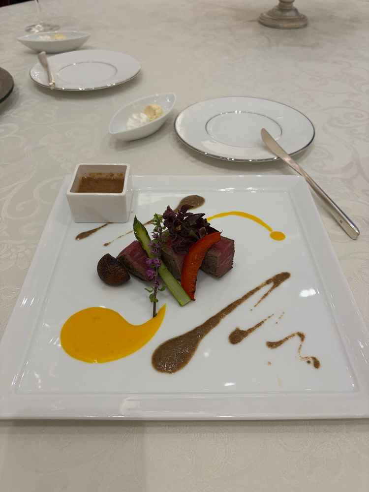 ハーフコースの試食。メインのお肉料理はソースが和風、洋風から選択できました。
