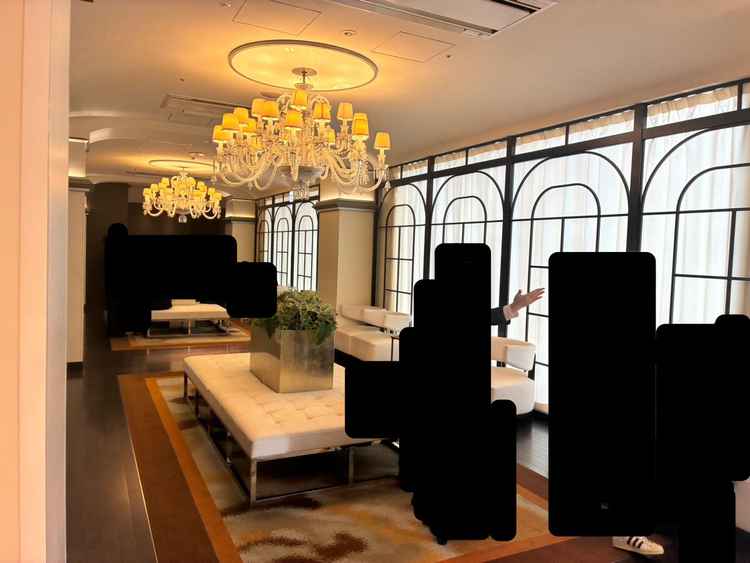 気になってしまったのが天井の低さ。ゲストが来てすぐ入る待合？で窮屈に感じてしまいました、、、