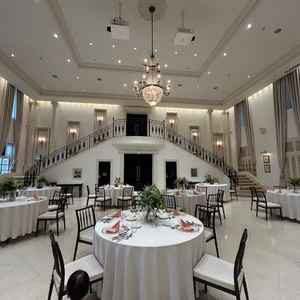 大阪ではここしかない2ヶ所からの階段とのことで、オリジナリティを感じたのいいなと思った